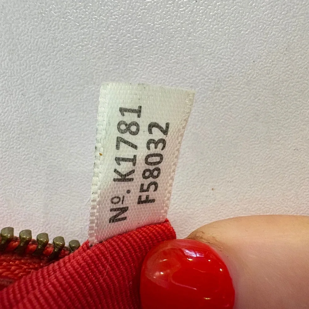 Coach Corner Zip Wristlet Red Crossgrain Leather Clutch F58032